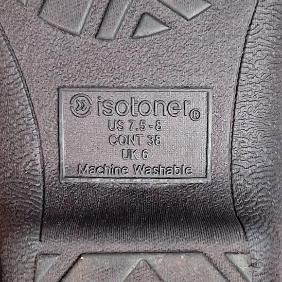 Women's Isotoner Size 8 Faux Fur Indoor/Outdoor Memory Foam Slippers - Picture 2 of 8